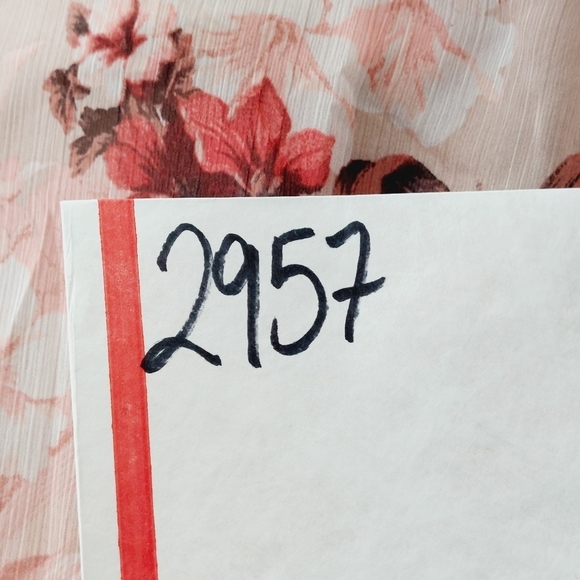 Vince Camuto Cream Sheer Floral Pattern Long Puff Sleeve Eye Button Blouse P2957 - Picture 7 of 7